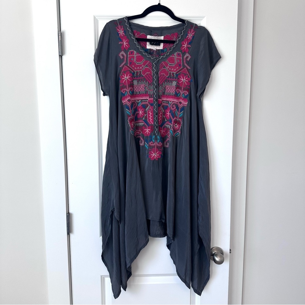 Johnny Was Biya Charcoal Tunic Top with Pink, Red & Blue Embroidery Size Large